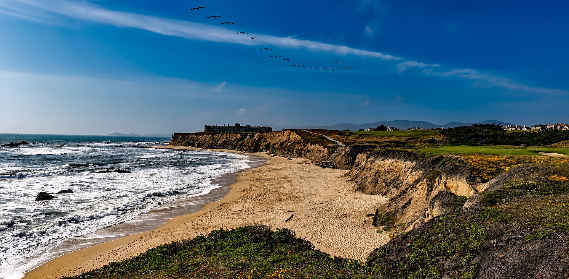 half-moon-bay-geb0b265a1_1920